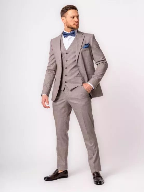Костюм-тройка кофейный в клетку Каталог
