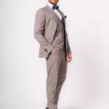 Костюм-тройка кофейный в клетку Каталог