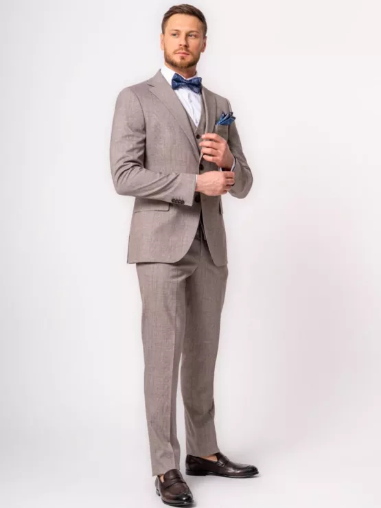Костюм-тройка кофейный в клетку Каталог