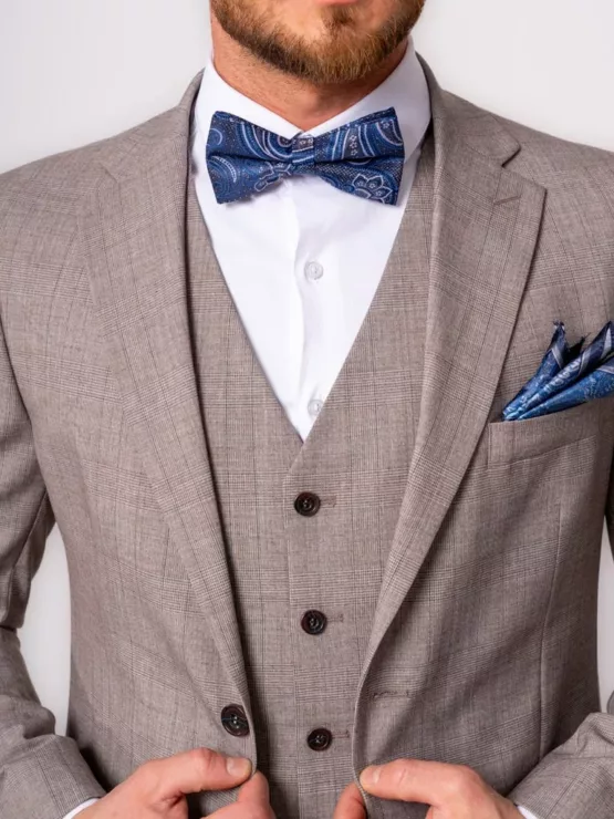 Костюм-тройка кофейный в клетку Каталог