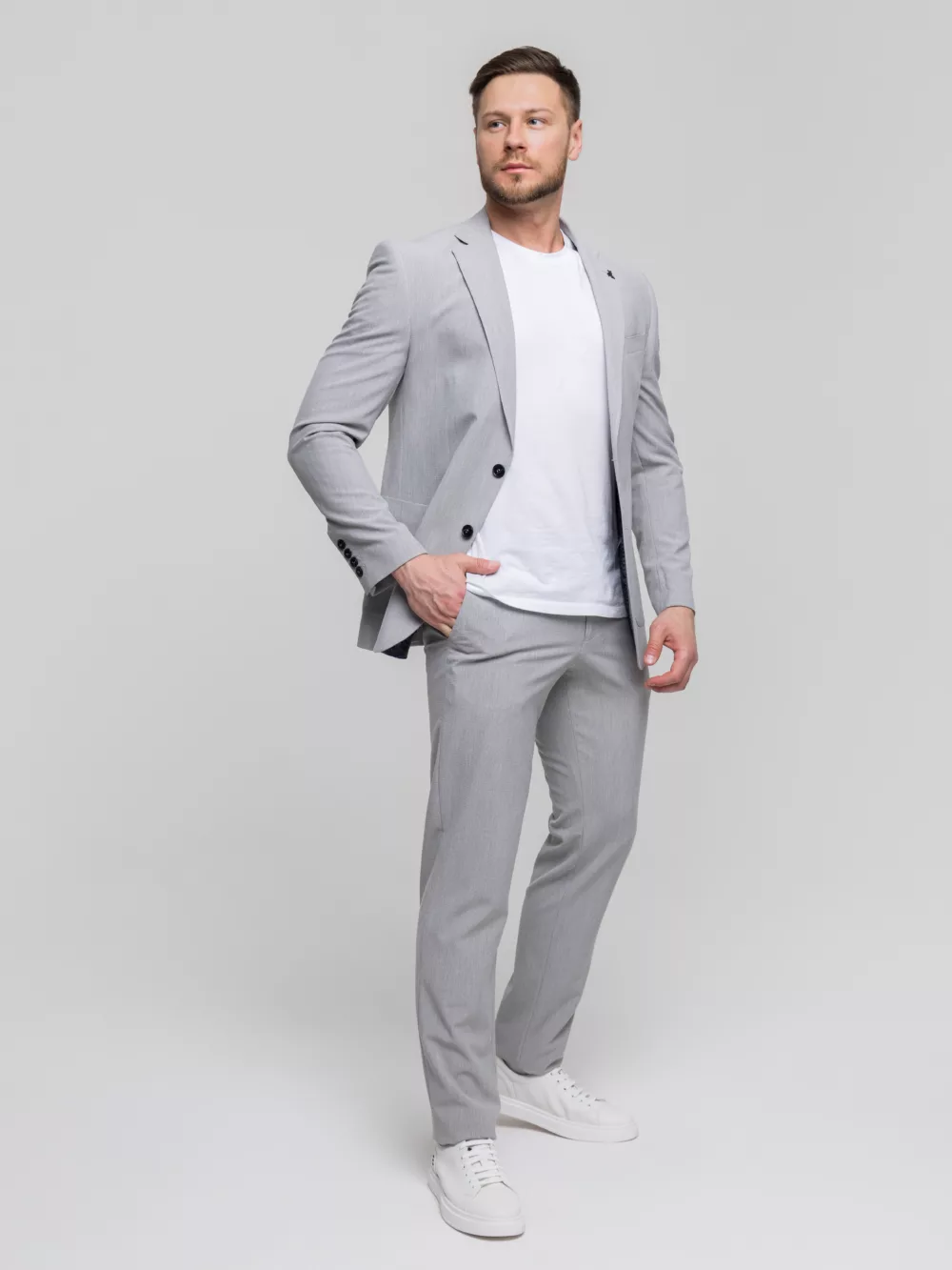Костюм-двойка пепельно-серого цвета Каталог