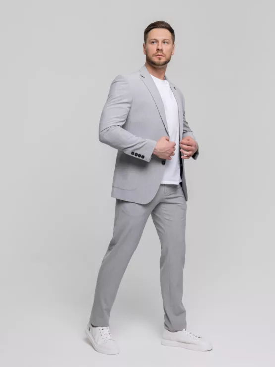 Костюм-двойка пепельно-серого цвета Каталог