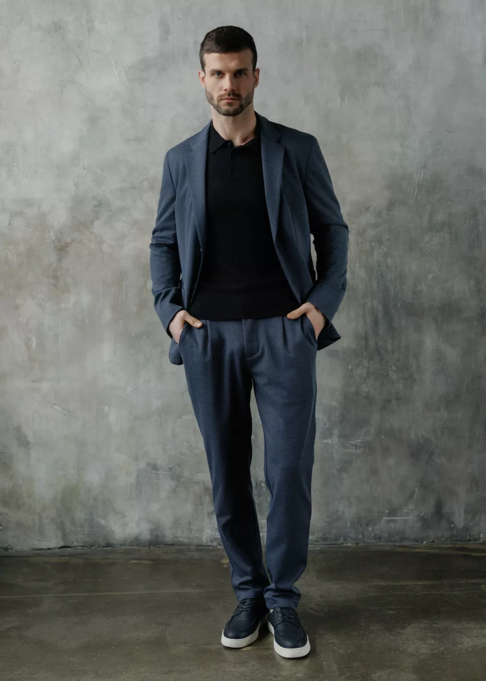 Casual костюм серого цвета Брюки