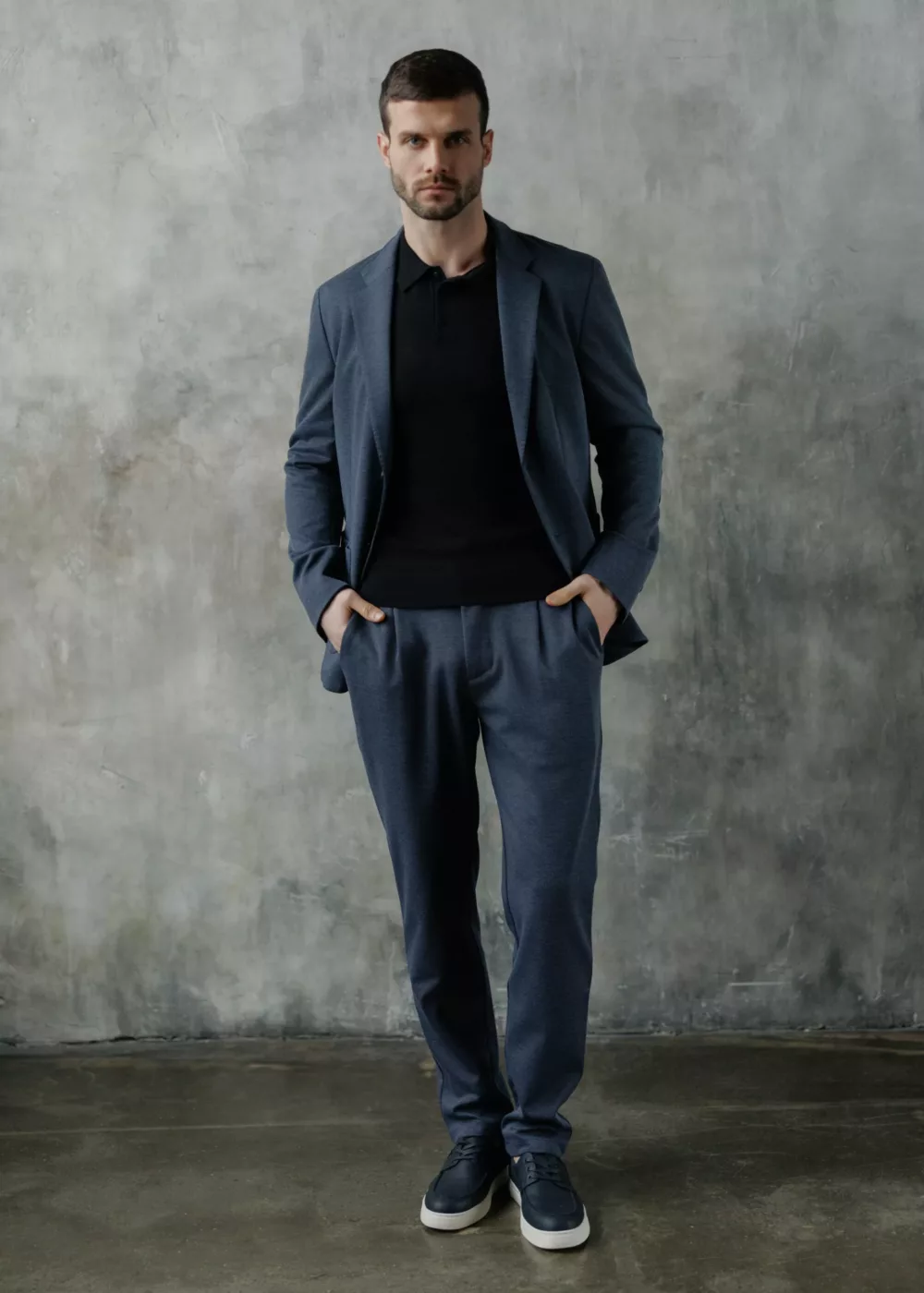 Casual костюм серого цвета Брюки