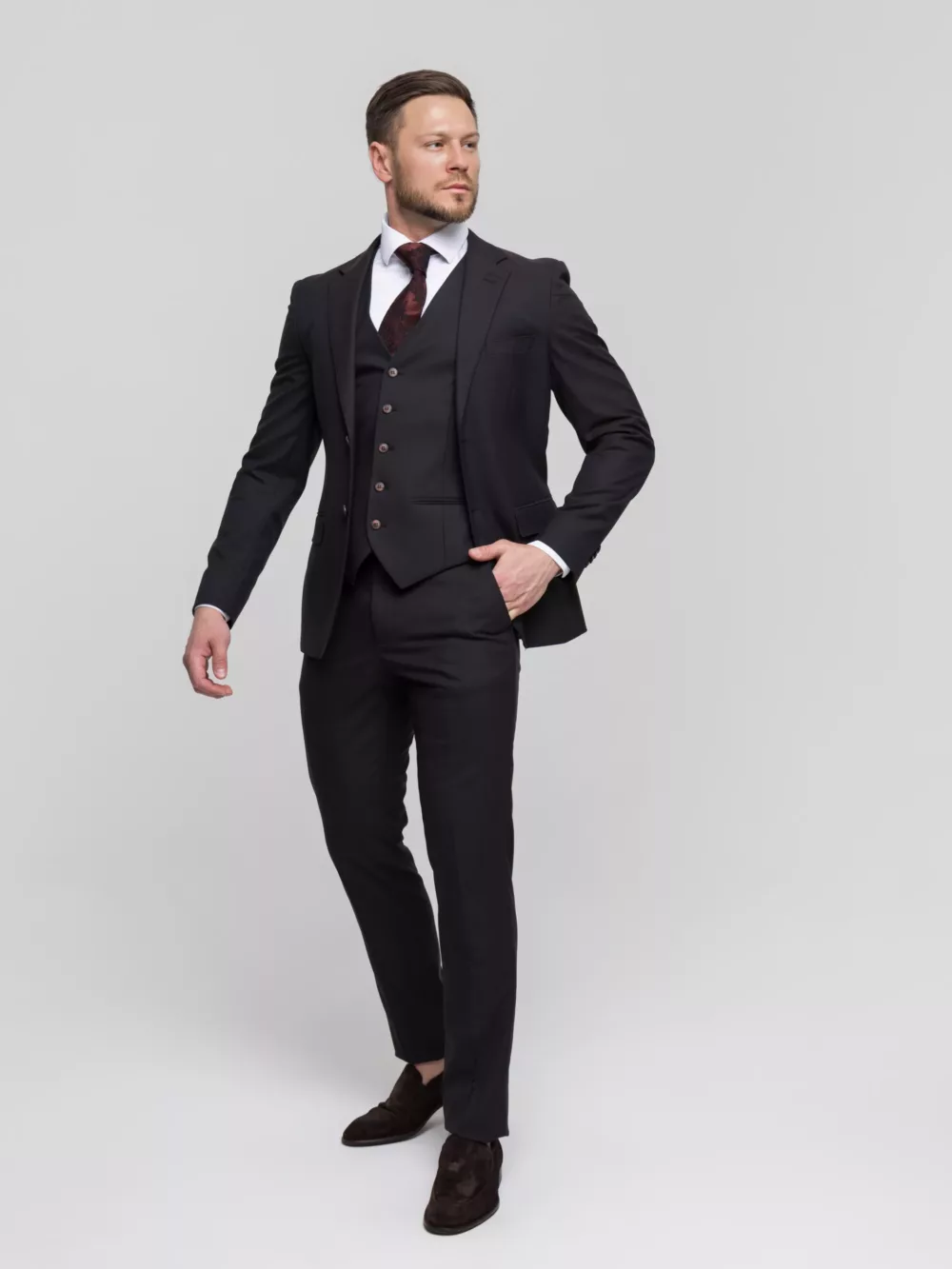 Костюм-тройка цвет винный Каталог