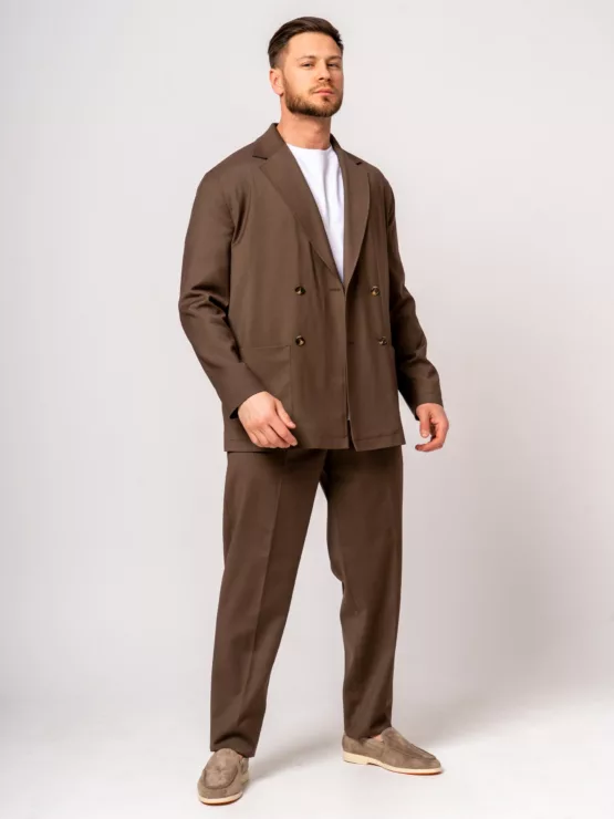 Костюм oversize двубортный коричневый Клубный костюм