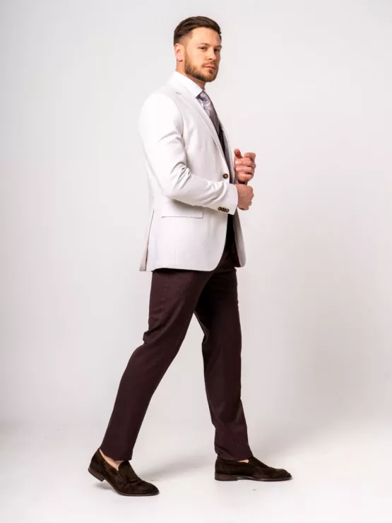 Костюм-тройка бежево-коричневый комбинированный Каталог