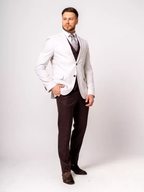 Костюм-тройка бежево-коричневый комбинированный Каталог