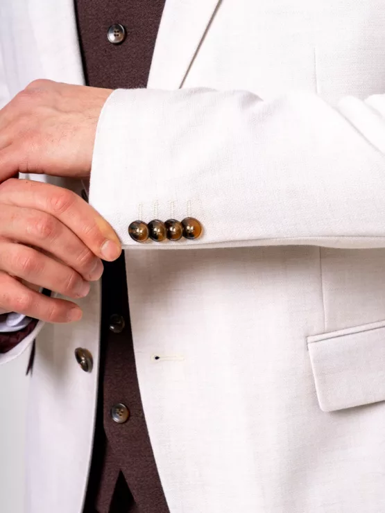 Костюм-тройка бежево-коричневый комбинированный Каталог