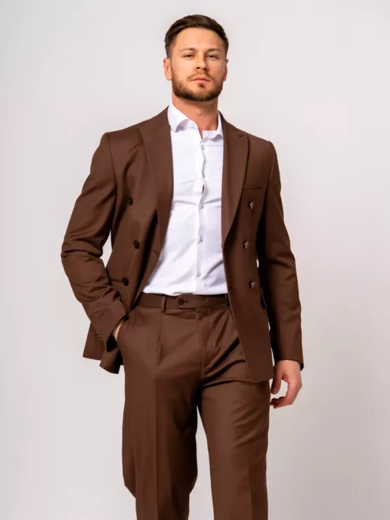 Костюм-двубортный цвет молочный шоколад Каталог