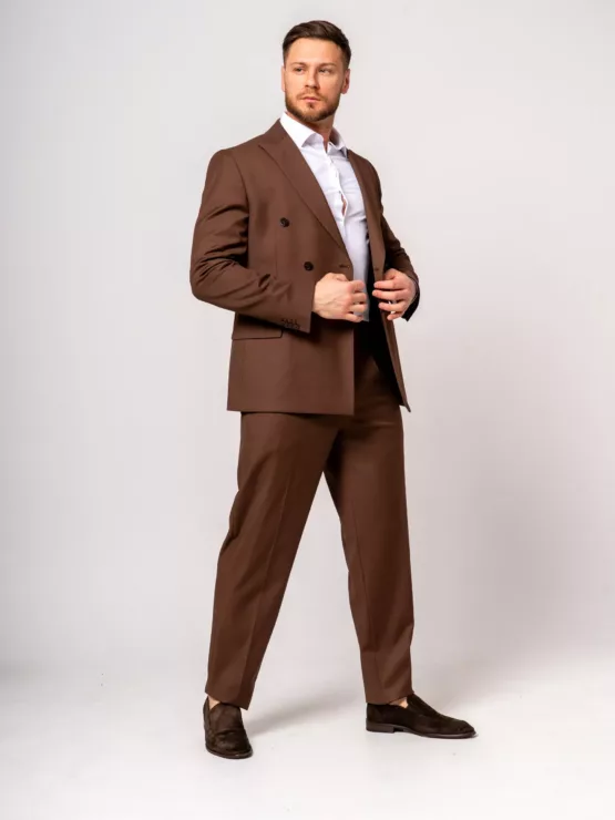 Костюм-двубортный цвет молочный шоколад Каталог