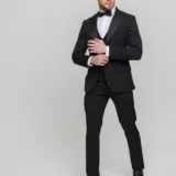 Костюм-тройка смокинг матово черный Вечерние мужские костюмы