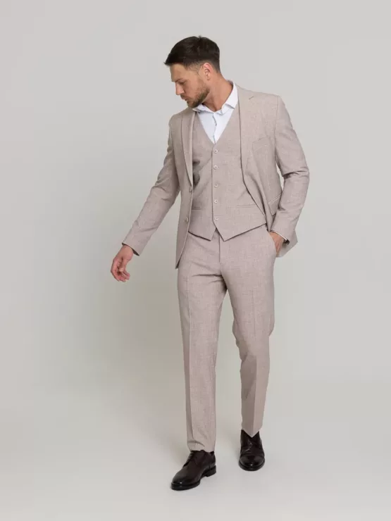 Костюм-тройка кремовый цвет Каталог