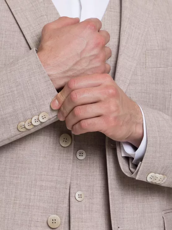 Костюм-тройка кремовый цвет Каталог