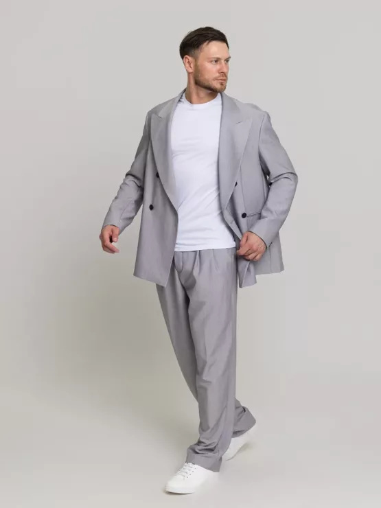 Оверсайз двубортный светло-серого цвета Каталог