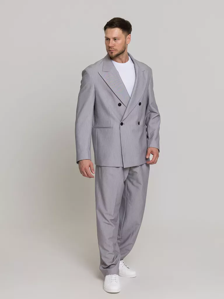 Оверсайз двубортный светло-серого цвета Каталог