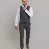 Костюм-тройка  дымчато-серый цвет Брючные мужские костюмы