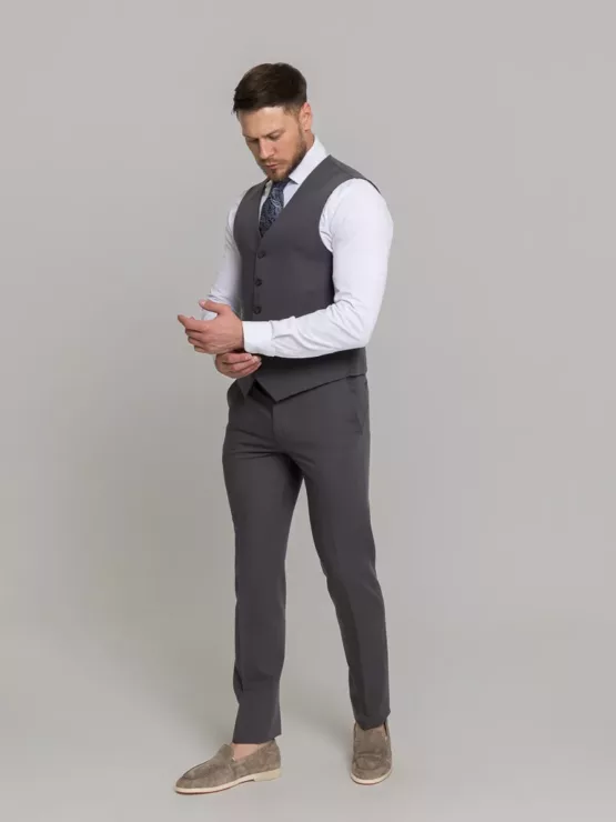 Костюм-тройка  дымчато-серый цвет Брючные мужские костюмы