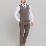 Костюм-тройка цвет визон Костюм на свадьбу