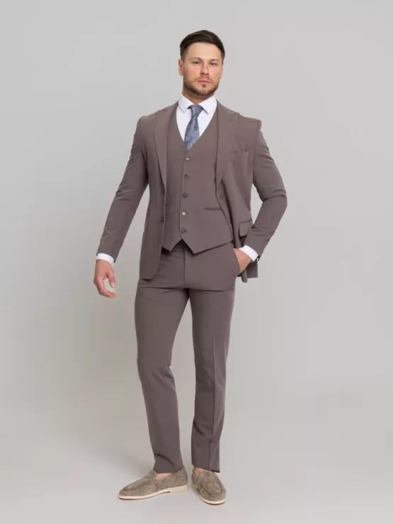 Костюм-тройка цвет визон Костюм на свадьбу