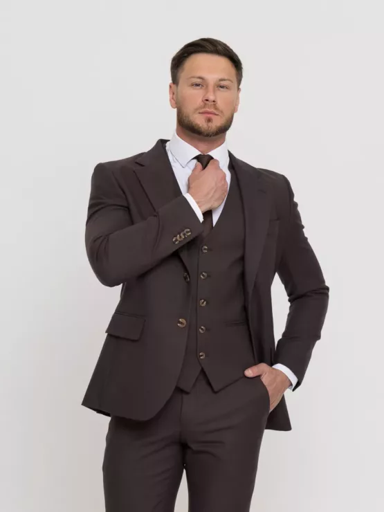 Костюм-тройка шоколадный оттенок Костюм на свадьбу