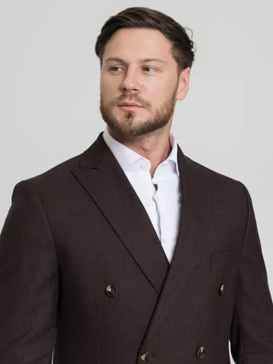 Двубортный костюм шоколадный цвет Костюм двойка